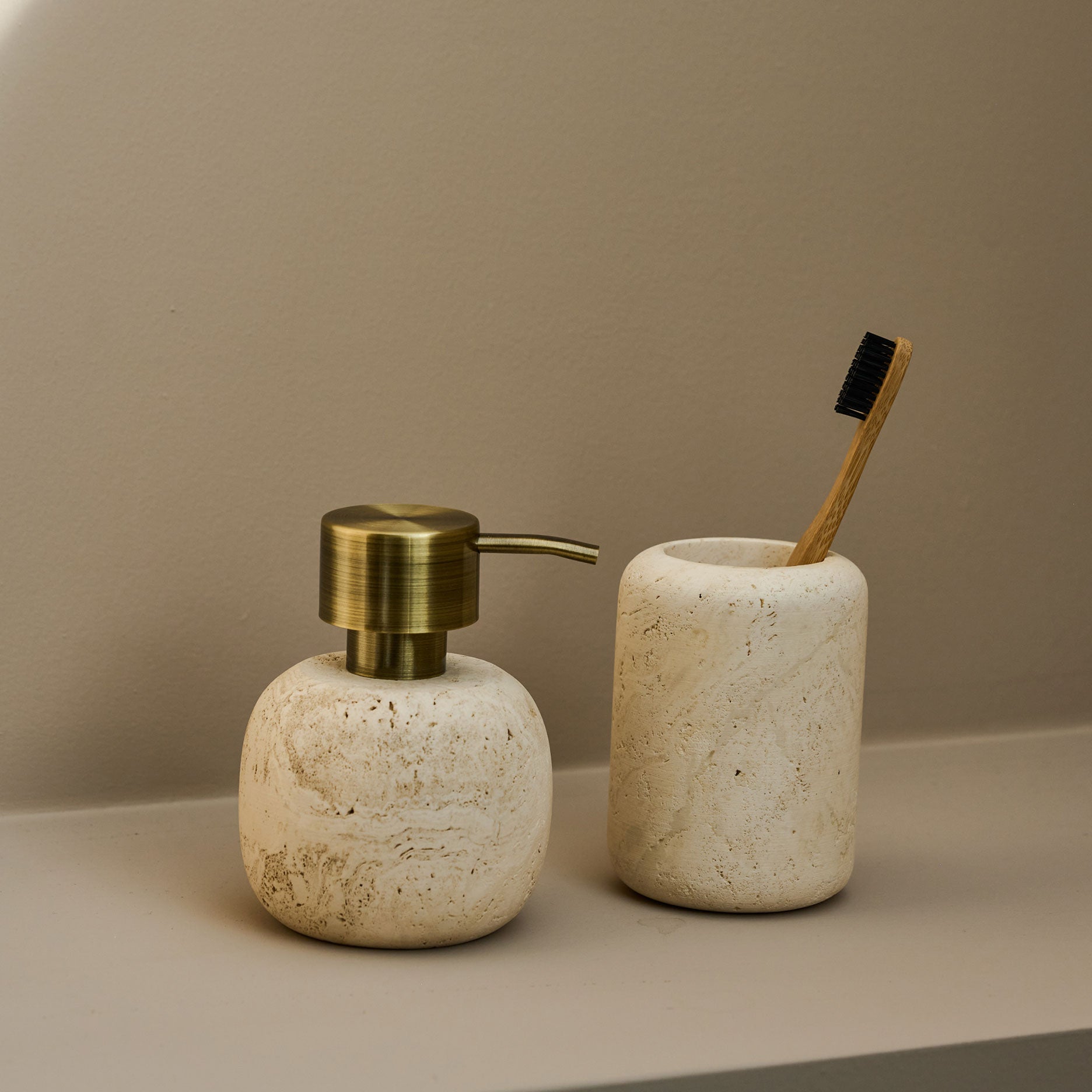 Travertin II Tandbørstekrus